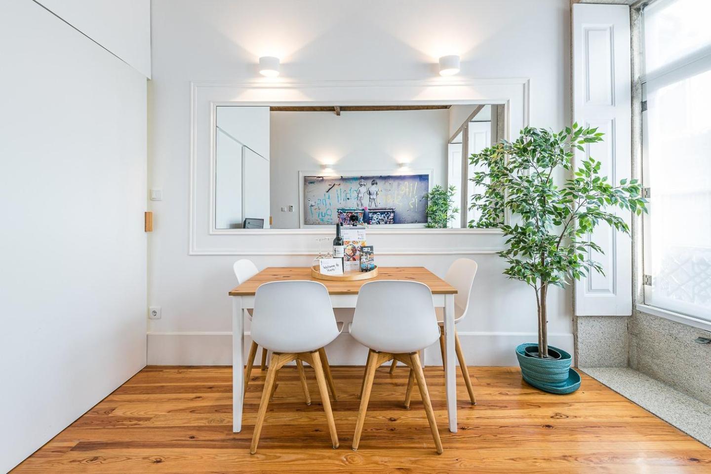 Guestready - High-ceiling Urban Retreat In Pensión Oporto